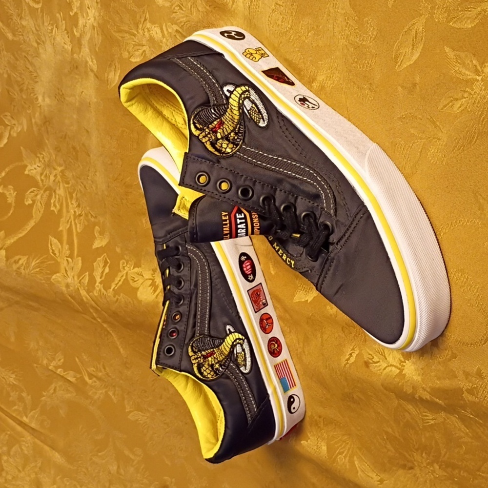 VANS "RARE" Cobra Kai Old Skool Black/Yellow KARATE, Women's 8.5 Men's 7.0